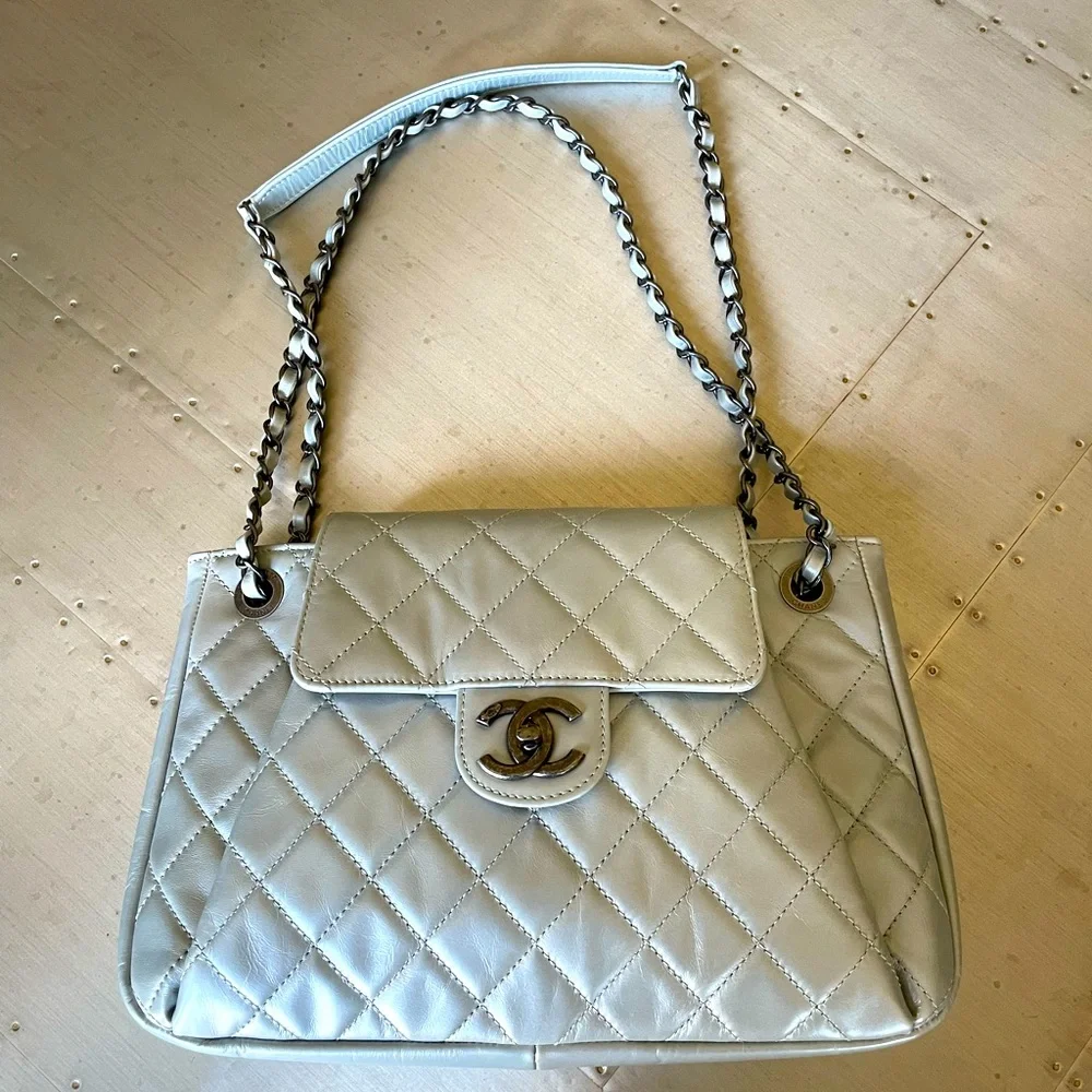 Chanel accordion bag gray light blue calfskin shoulder bag purse crossbody